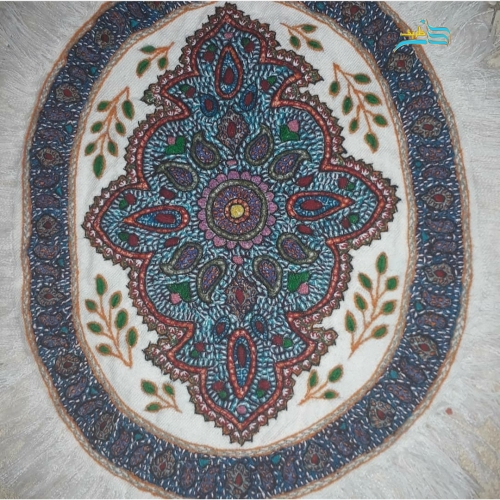 خرید، قیمت و مشخصات پته رومیزی کاملا دست دوز و رنگ های گیاهی کاملا طبیعی با کیفیت بالا و درجه 1 | هنرظریف
