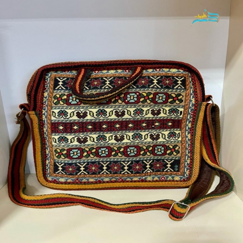 خرید، قیمت و مشخصات کیف دوشی کوچک تمام گلیمی دستبافت سیرجان استفاده شده از رنگ گیاهی | هنرظریف