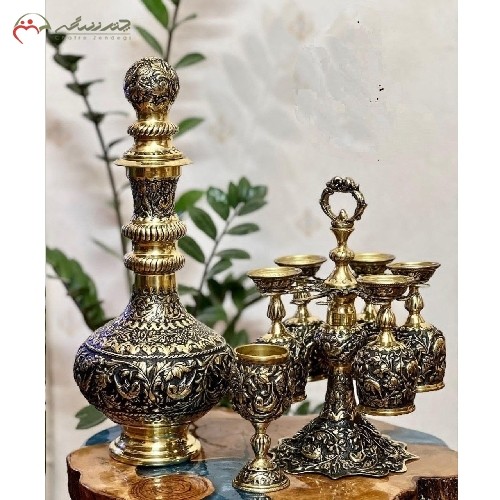 خرید، قیمت و مشخصات ست تنگ و جام اعلا با طراحی خاص و اعیانی، قلم زنی شده از جنس برنج و قابل شستشو دارای ضمانت - چترزندگی