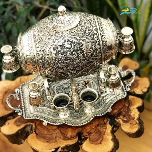 نمای اختصاصی از آبکاری نقره و پوشش کوره‌ای برای نمایش درخشش و کیفیت رنگ.