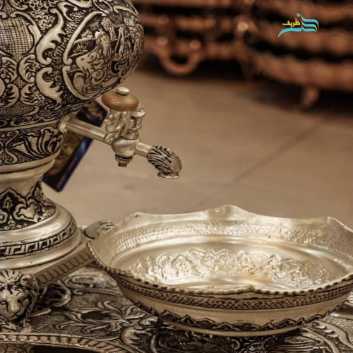 سماور دکوری برنجی سیاه قلم پتینه نقره کوره ای ۶۳ سانتی دست ساز