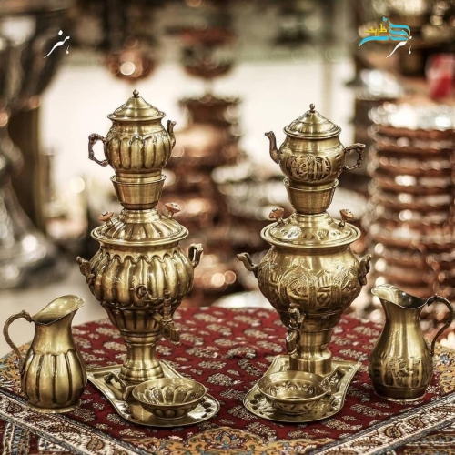 نمای کامل از سرویس سماور کودک با طراحی آنتیک و پوشش نانو، نمایش فرم، ظرفیت ۱ لیتری و زیبایی کلی.