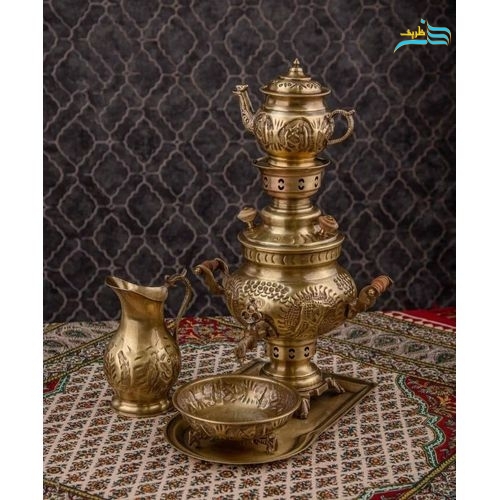نمای شبیه‌سازی شده از سرویس روی میز پذیرایی برای نمایش مقیاس و کاربرد.