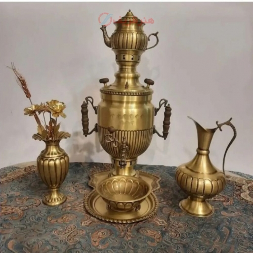 نمای کامل از سرویس سماور مدل نیم‌نظر، نمایش فرم و زیبایی کلی.