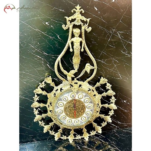 ساعت دیواری برنز با طرح خاص زئوس ایستاده به رنگ طلایی، در ابعاد بزرگ، صفحه سفید و پر کار - هنرظریف