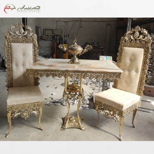 میز ناهار خوری برنزی 2 نفره و صفحه سنگ مرمر پایه اسبی رنگ ثابت، بی نظیر - هنرظریف