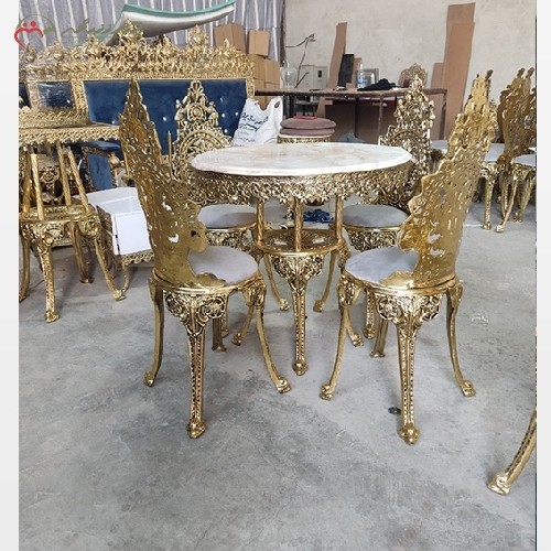 میز ناهار خوری آلومینیومی 4 نفره مدل پسر بچه و صفحه سنگ مرمر طراحی آنتیک
