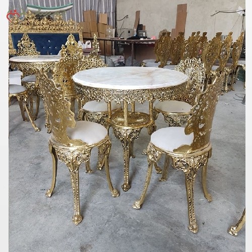 میز ناهار خوری برنز ی 4 نفره مدل پسر بچه و صفحه سنگ سفید طراحی آنتیک - هنرظریف