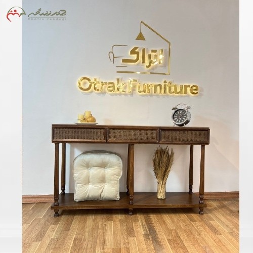 کنسول شکیل خراطی شده 3 کشو با درب های چوبی و حصیری در رنگ های متنوع به سفارش مشتری