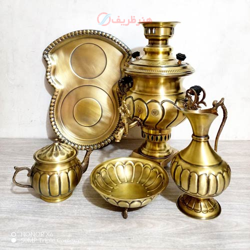 خرید ست 5 پارچه سماور ذغالی، 4 لیتری، مدل استکانی آینه پیچ دارای مهر روسی در درب و بدنه | هنرظریف