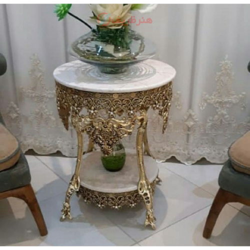 میز خاطره آلومینیومی تاج دار با رنگ ثابت _ هنرظریف