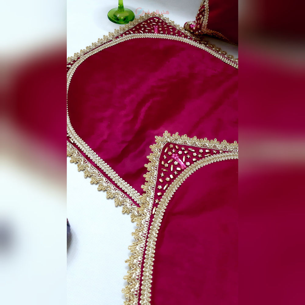 ست سه تکه رومیزی مخمل سنگ دوزی جلو مبلی و دو عسلی ۴۰×۸۰