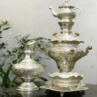 خرید سرویس سماور برنجی ۳.۵ لیتری قلمزنی آبکاری نقره کوره ای | هنرظریف