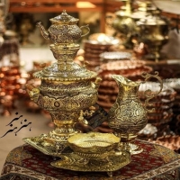 خرید سرویس سماور برنجی قلمزنی ۵ لیتری سیاه قلم آبکاری شبه طلا | هنرظریف