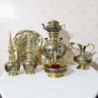 خرید، قیمت و مشخصات سرویس سماور 5 لیتری ذغالی برنجی جهان نما دسته توری (3 پایه) - هنرظریف