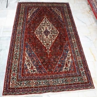 مشخصات،  قیمت و خرید فرش دستباف بي بيک آباد همدان سایز قالي رنگ زمینه لاكي رنگ حاشیه كرم  | هنرظریف