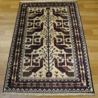 خرید آنلاین، فرش دستباف بلوچ طرح مرغي سایز ذرع و نيم رنگ زمینه كرم رنگ حاشیه كرم کد 39837 | هنرظریف